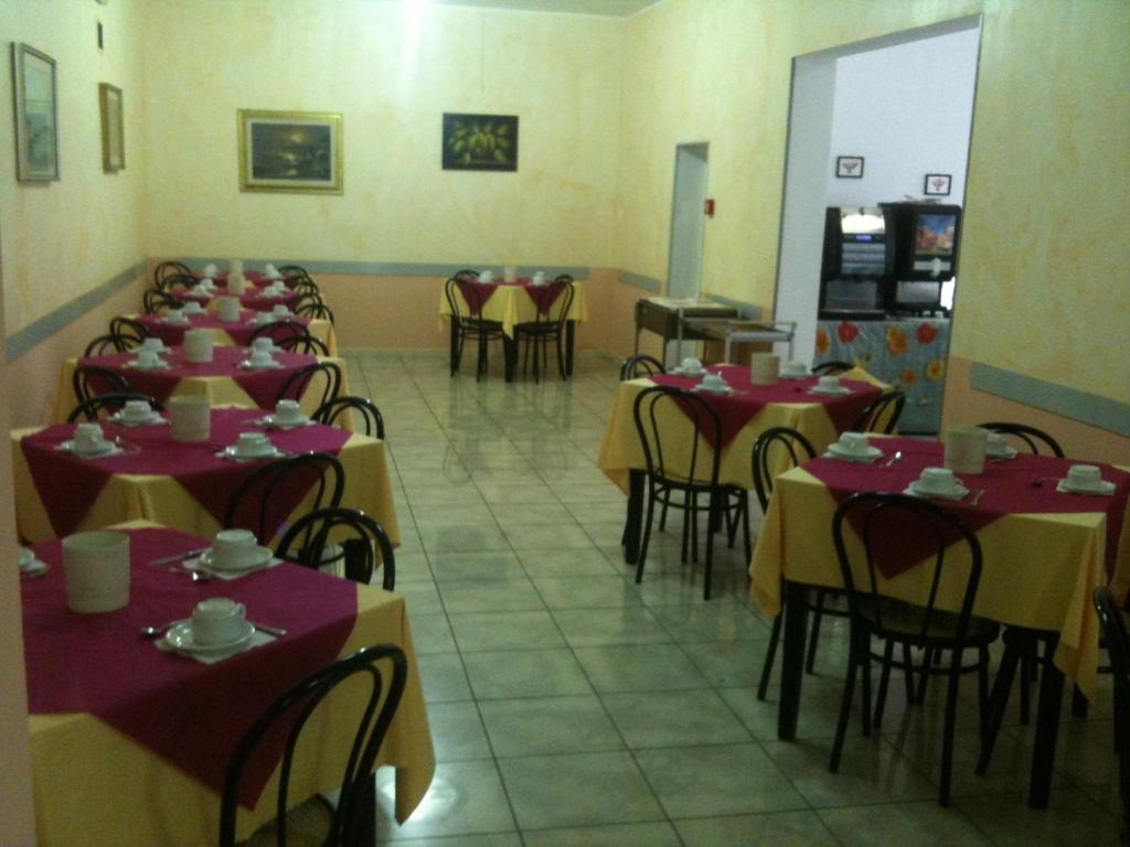 Hotel Tv Римини Екстериор снимка